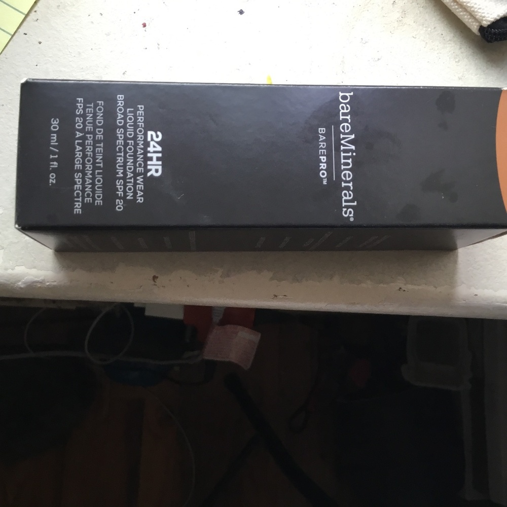 Bare minerals foundation unused color chai